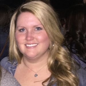 Meet your Posher, Nicole